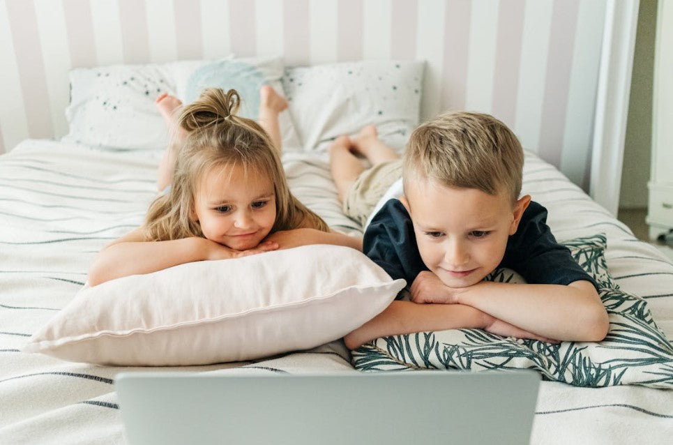 Helping Siblings Cope with a Child's Cancer Diagnosis